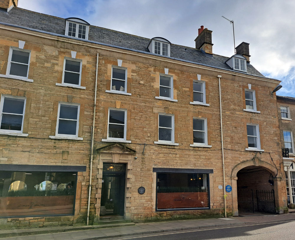 Building on site of Hitchman Brewery showing Stone's blue plaque